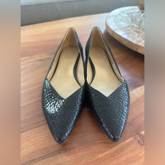 Naturalizer women’s black point to flats – size 6 - Picture 3 of 7